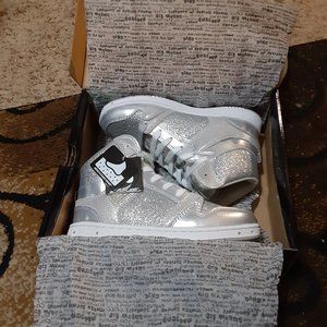 👟PASTRY AMERICAS #1 DANCE SNEAKER👟BNIB